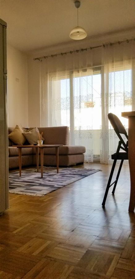 City Center Cute And Comfy Apartment - Ajia Apartments Tirana Eksteriør billede